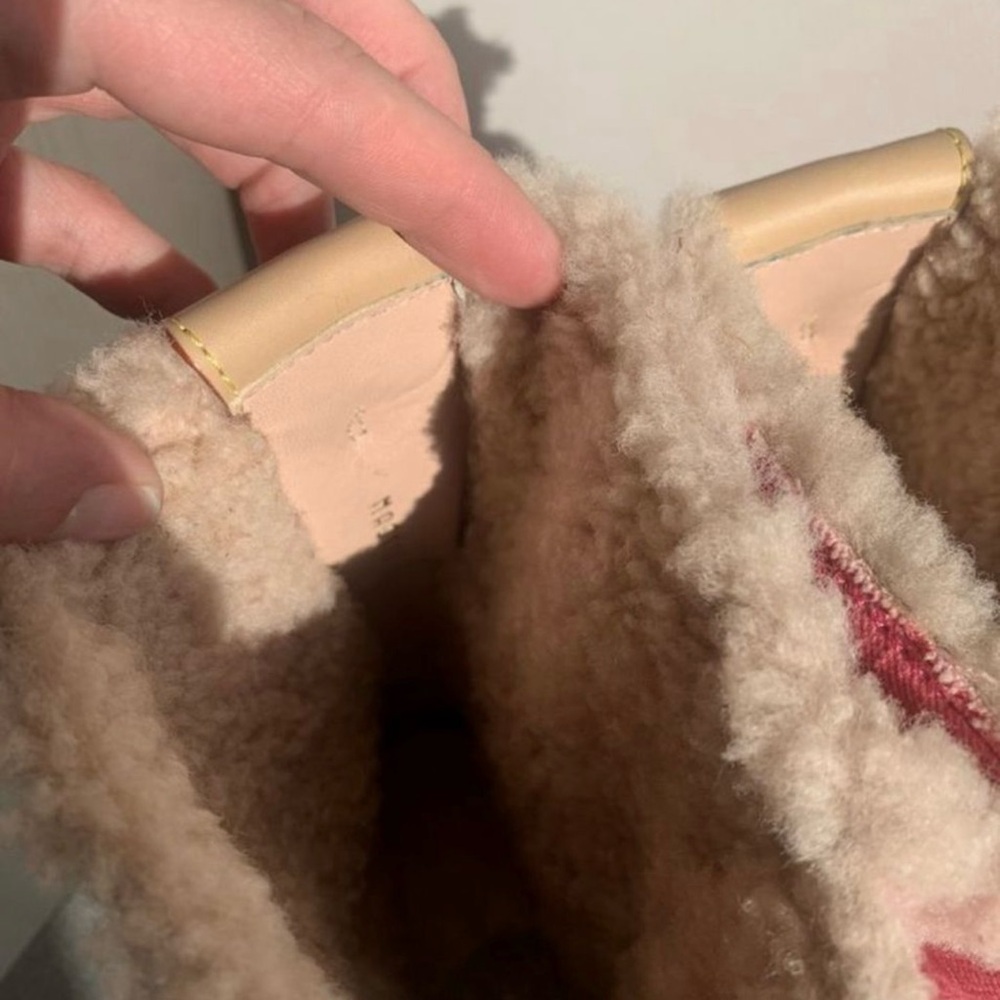 LOUIS VUITTON RARE RUNWAY BOOTIES - Picture 8 of 8